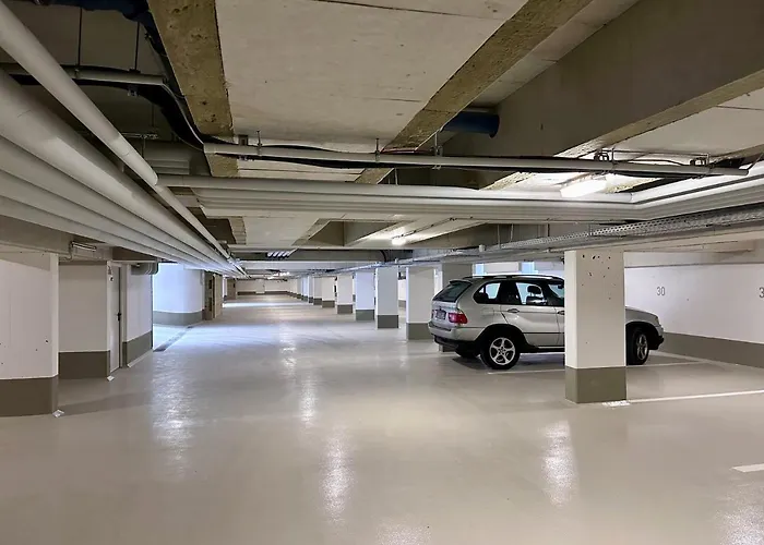Neue Stillvolle Wohnung Im Steinbach Palais, Ideale Lage